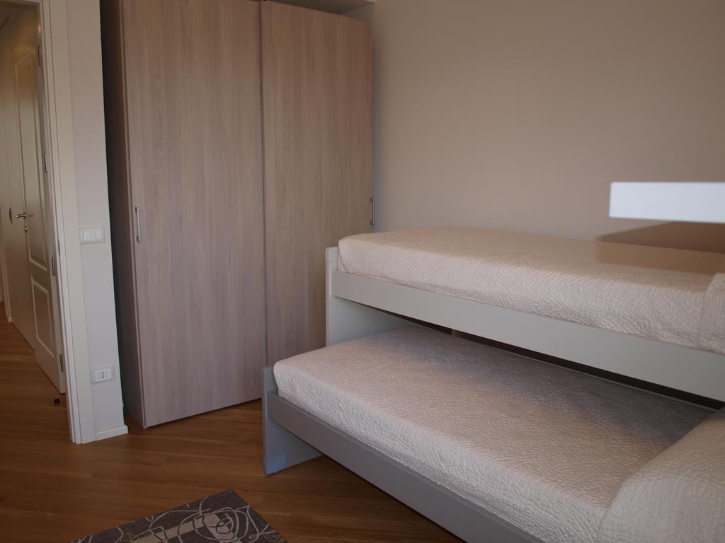 Il Pontile Holidays Apartment Marina di Pietrasanta Rum bild